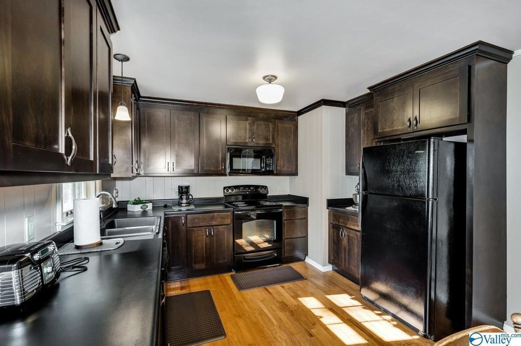 Building Photo - 2622 Brookline Dr NW
