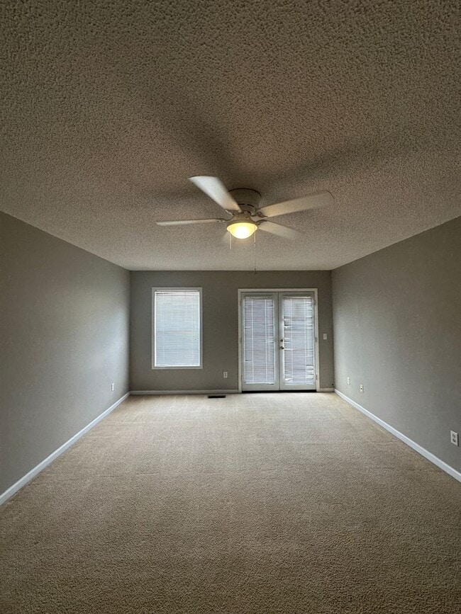 Building Photo - 206 Foxchase Ln