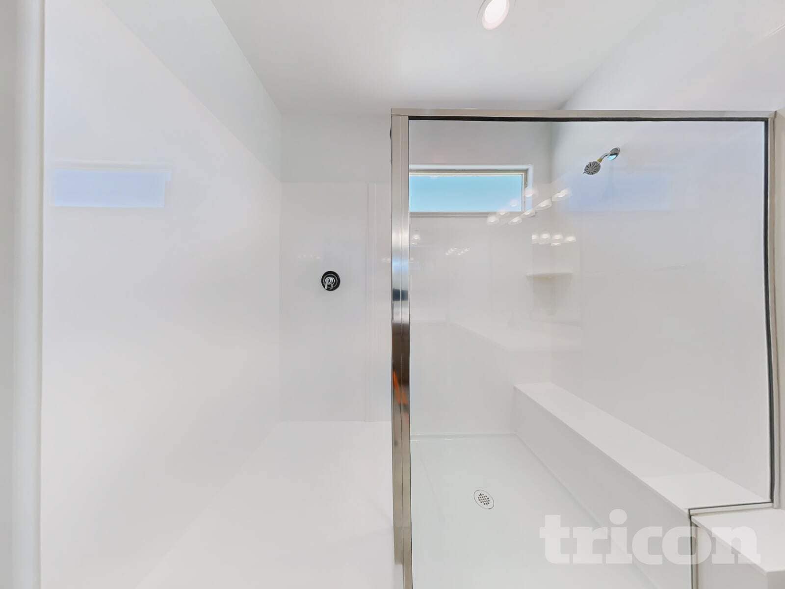 Building Photo - 30094 W Clarendon Ave