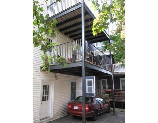 Building Photo - 8 Sunset St