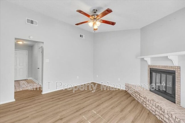 Building Photo - 1835 Upson St