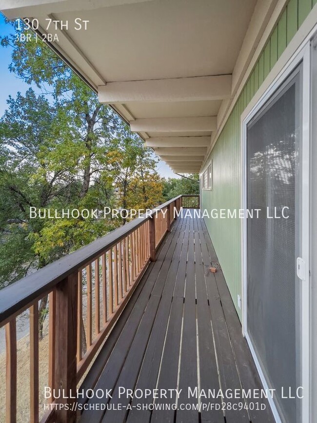 Building Photo - Spacious  3-Bedroom Rental with Modern Ame...