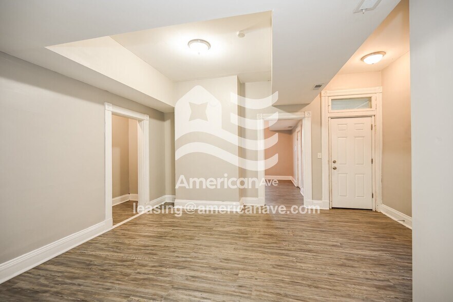 Building Photo - 908 Maple Ave