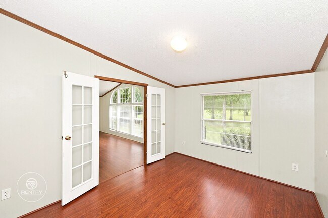 Building Photo - 147 Purity Dr