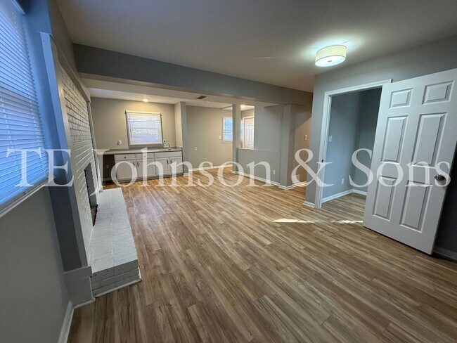 Building Photo - 3826 Barkwood Dr