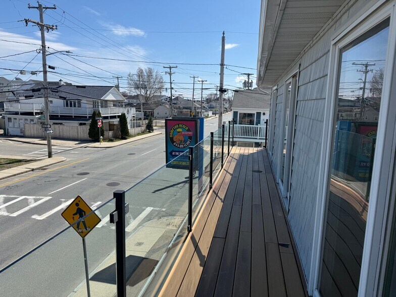 Building Photo - 158 Ashworth Ave