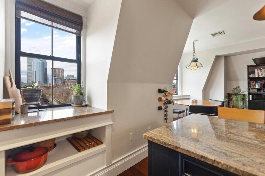 Building Photo - 676 Tremont St