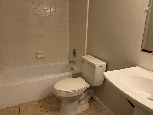 Building Photo - 203 Parkbrook Cir