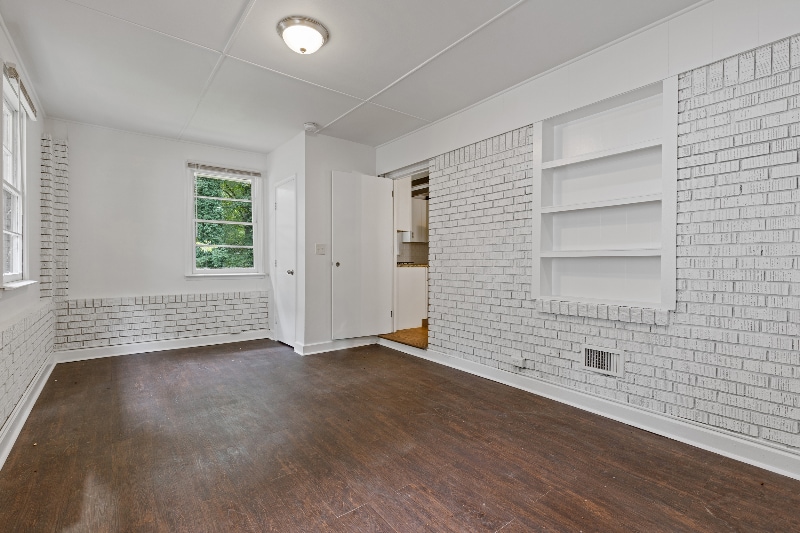 Building Photo - 1982 Rena Cir SW