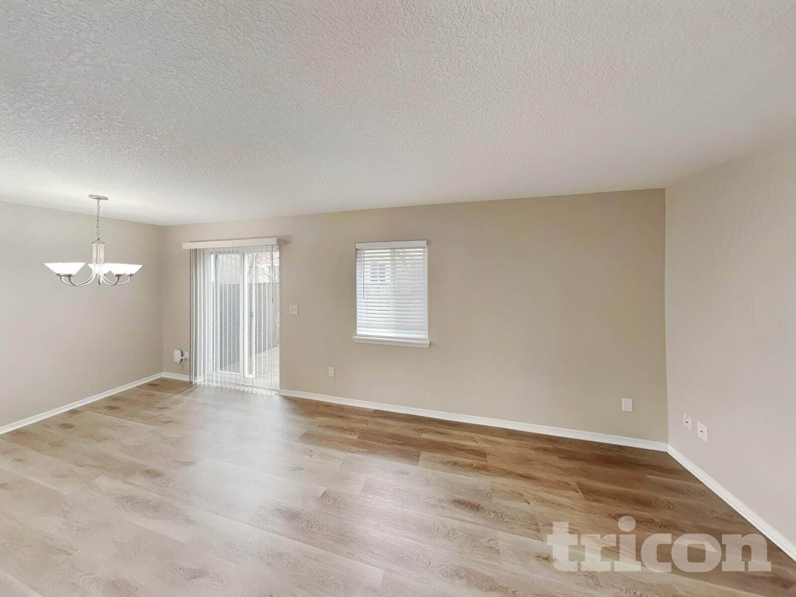 Building Photo - 1811 NE 89th Cir