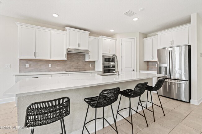 Building Photo - 11221 Strategy Ct