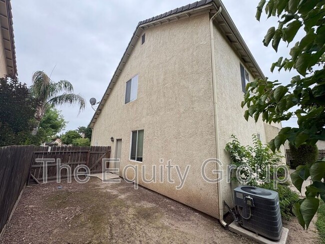 Building Photo - 1249 N Julieann St