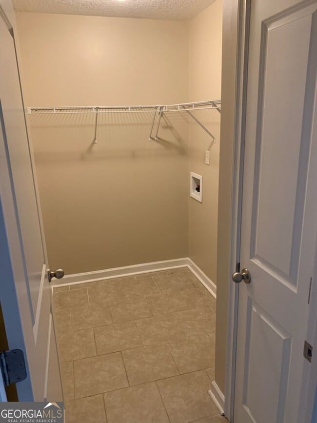 Building Photo - 205 Augusta Way