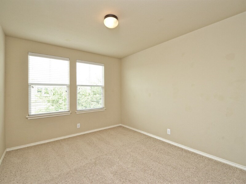 Building Photo - 8725 White Ibis Dr