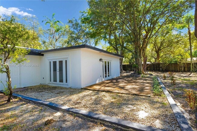 Building Photo - 16412 SW 74 CT