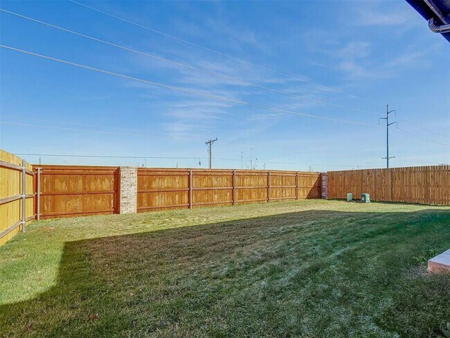 Building Photo - 8305 NW 163rd Ter