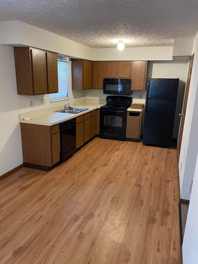 Building Photo - 6680 Birchton St