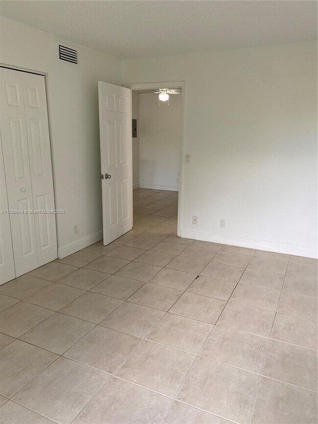 Building Photo - 10717 Cleary Blvd