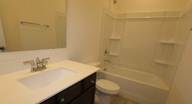Building Photo - Huge 5-bedroom, 4-bathroom, in Poplin Grov...