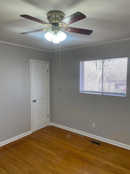 Building Photo - 3840 Forestview Dr NW