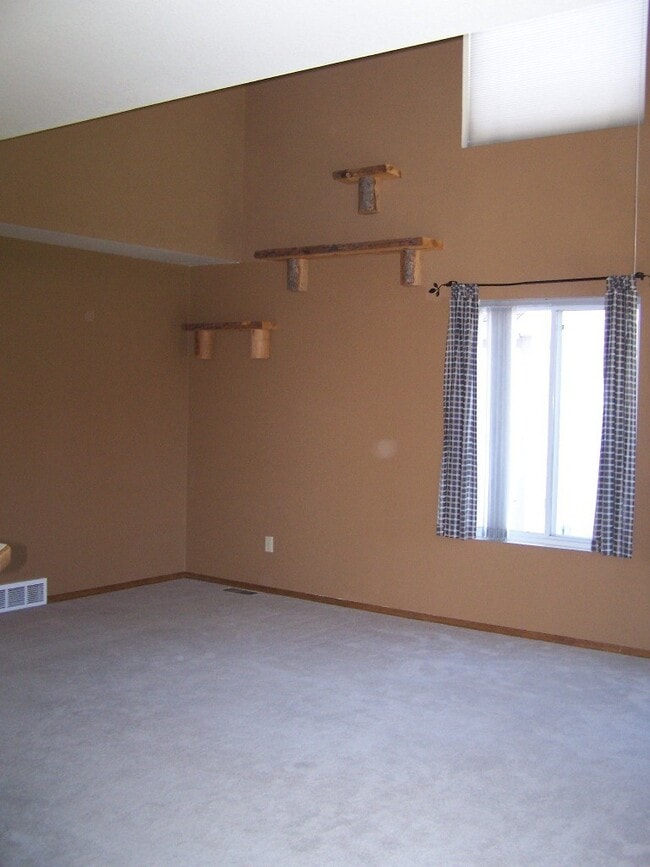 Building Photo - 8668 Chancellor Dr