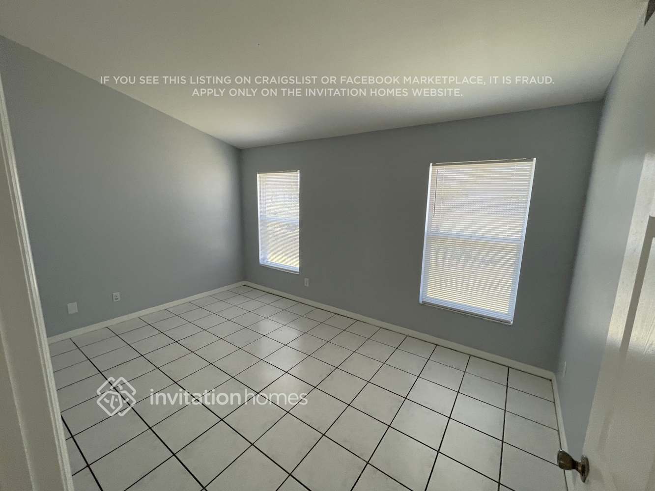 Building Photo - 4228 SW 15th Pl