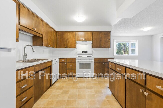 Building Photo - 1506 Cimarron Ave