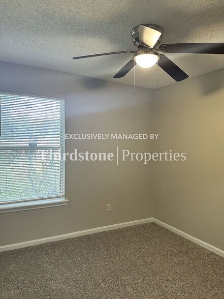 Building Photo - 2148 Baldwin St