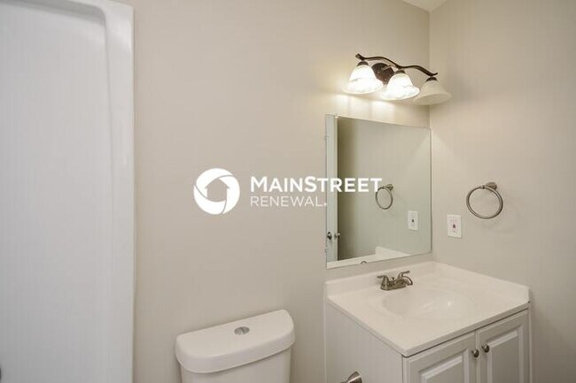 Building Photo - 3 Bedroom Pet-Friendly Home in Lithonia, GA with Main Street Renewal