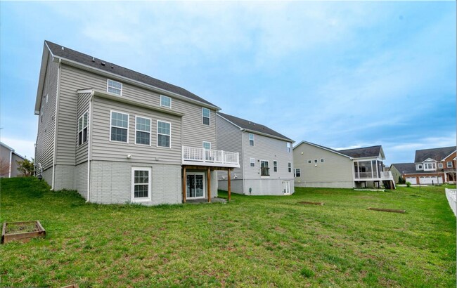 Building Photo - 1113 Long Farm Cir