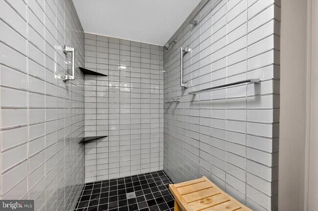 Building Photo - 10503 Valley Forge Cir