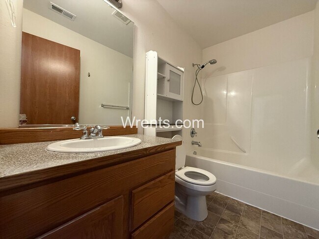 Building Photo - Adorable 3 Bed 2+ Bath in 5 Mile – Cherry Ln