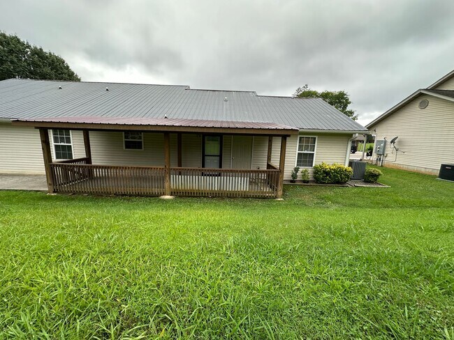 Building Photo - 256 Dumplin Ln