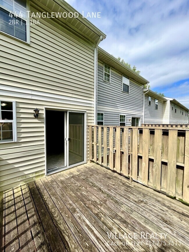 Building Photo - 444 Tanglewood Ln
