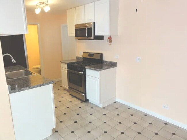 Building Photo - 362 Farmington Ln