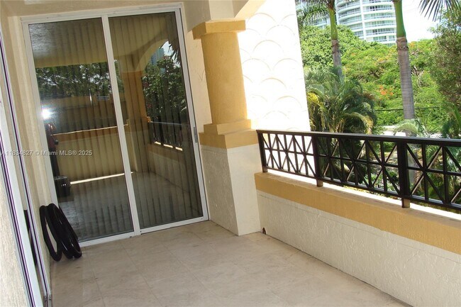 Building Photo - 1834 Brickell Ave