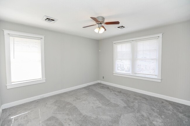 Building Photo - Spacious apartment for rent in Portsmouth ...