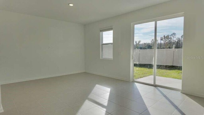 Building Photo - 2746 Skyline Lp