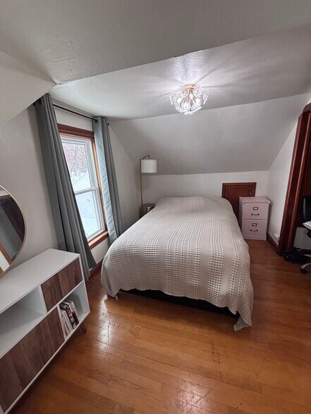 Building Photo - 223 S Washington St