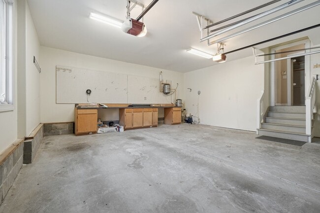 Building Photo - Ready NOW in The Reserve at Great Neck, Top-Rated Schools, Pet Friendly