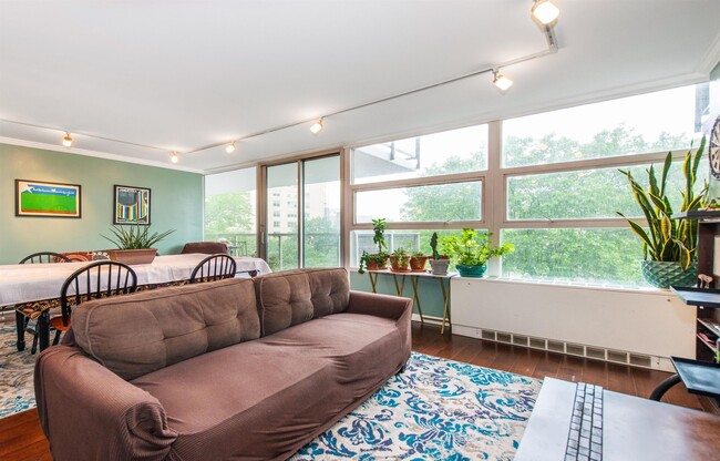 Building Photo - 6050 JFK Blvd E