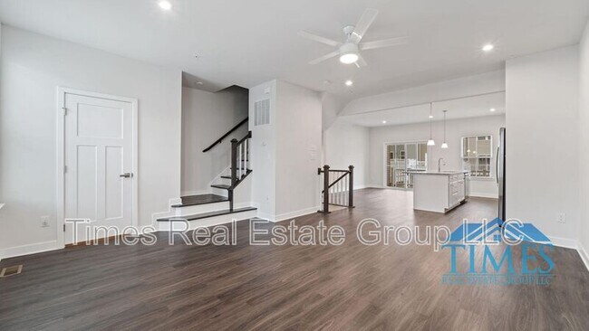 Building Photo - 416 Paperbark Sq