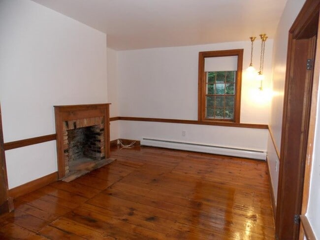 Building Photo - 2839 Uniontown Rd