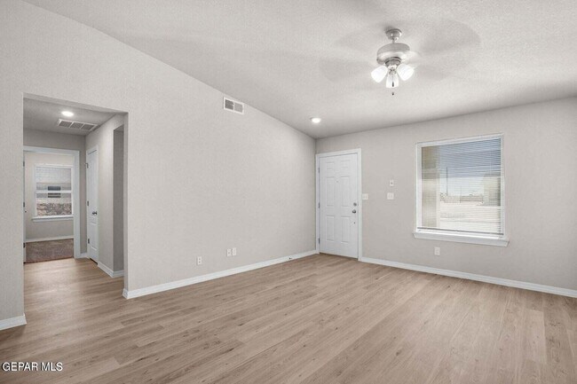 Building Photo - 14581 Firewheel Ave