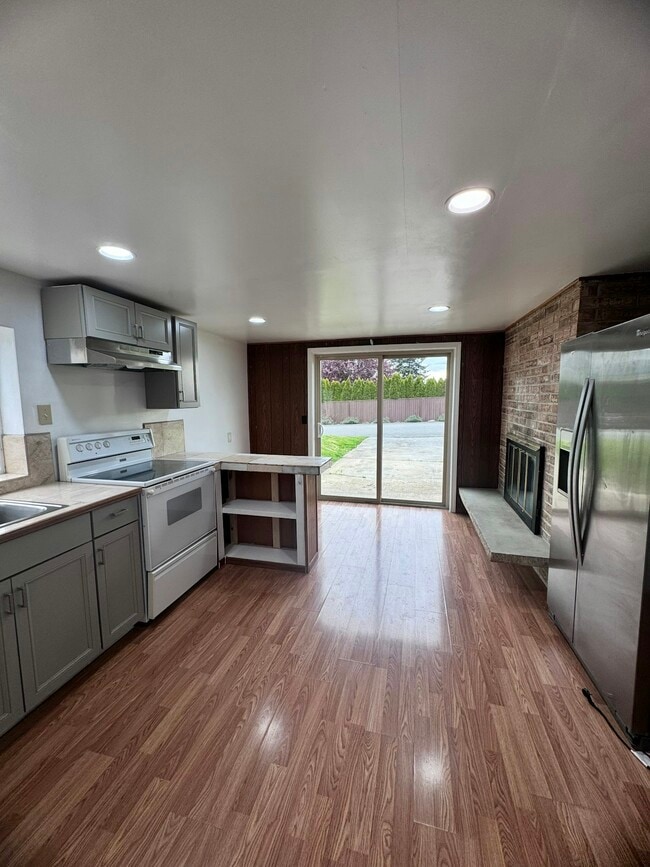 Building Photo - 3636 S 242nd St