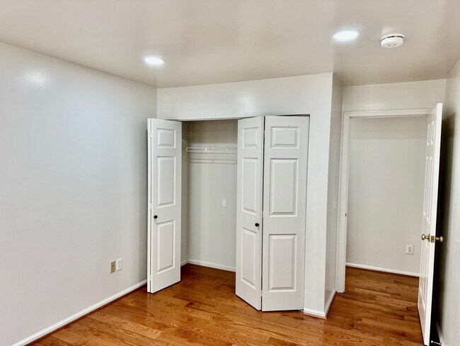 Building Photo - 34 Bergen Ridge Rd