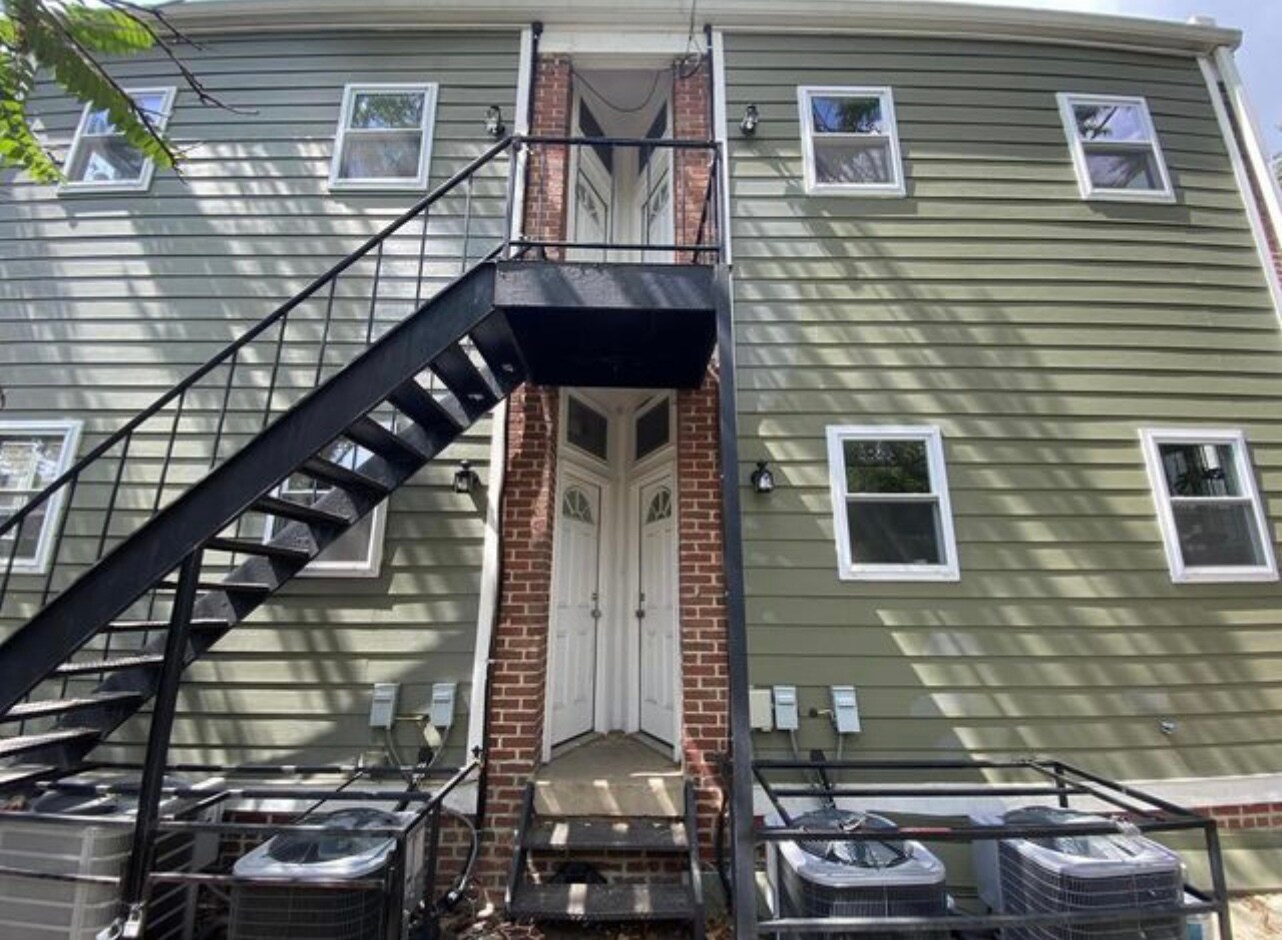 Building Photo - 1223 Orren St NE