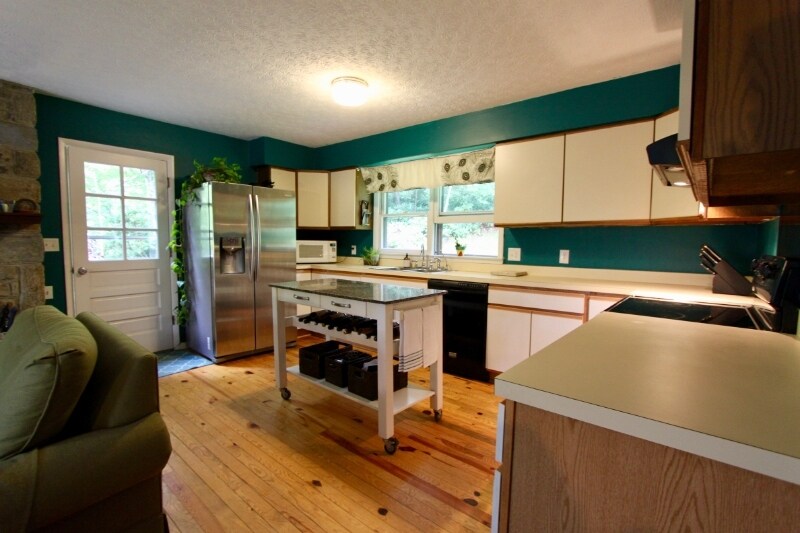Building Photo - 416 Rainbow Mountain Rd