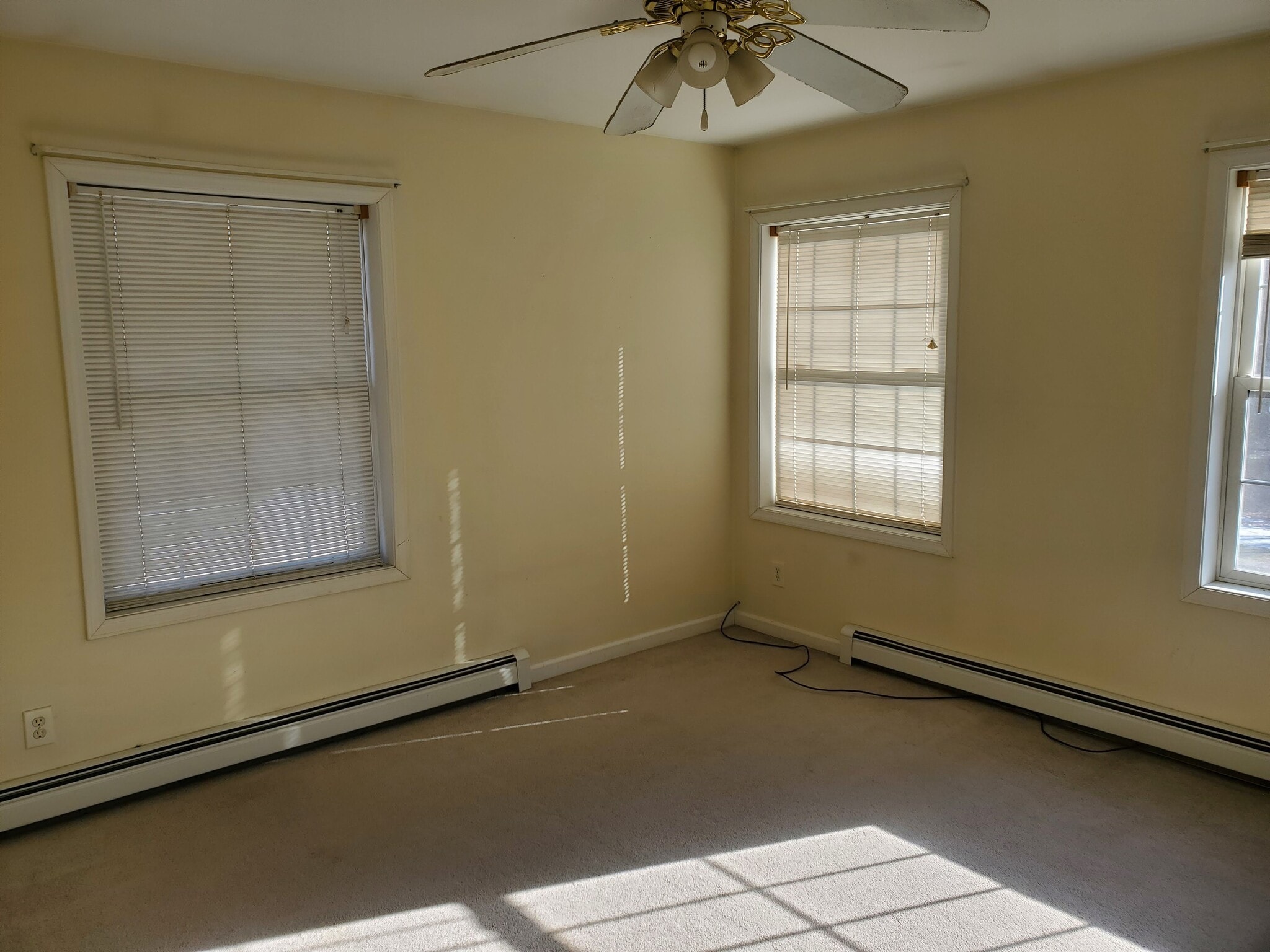 Building Photo - 951 Salmon Falls Rd