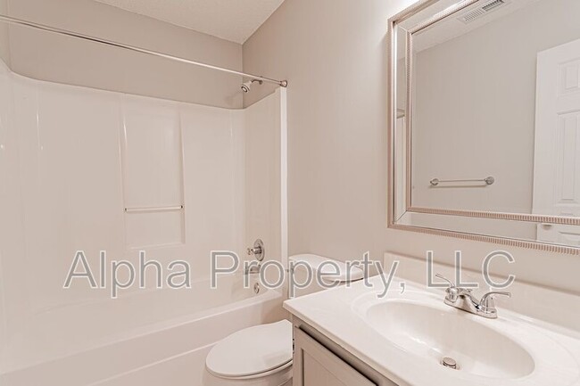Building Photo - 20 Fairhope Ln